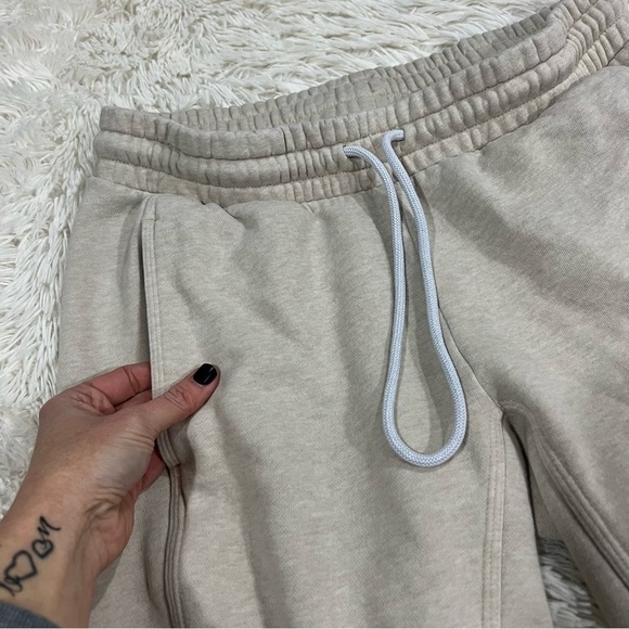 adidas Women's Studio Lounge Fleece Pants Medium - Picture 4 of 14